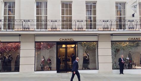 how many chanel stores are there in the world|chanel stores list.